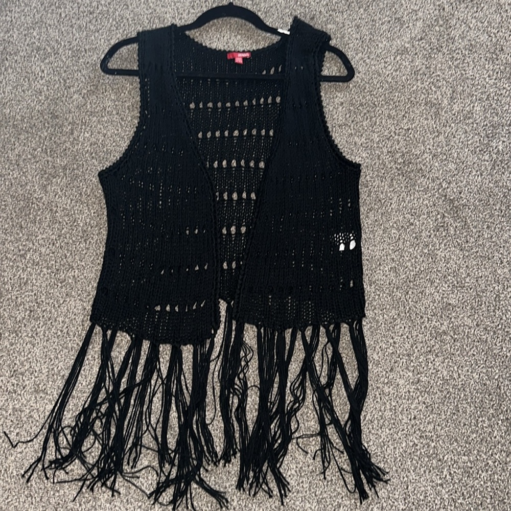 BONGO CROCHET FRINGE VEST SIZE XL fits like M/L see measurements Black